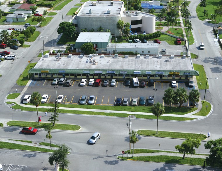 4200-4248 NW 12th St, Lauderhill, FL for lease - Primary Photo - Image 1 of 7