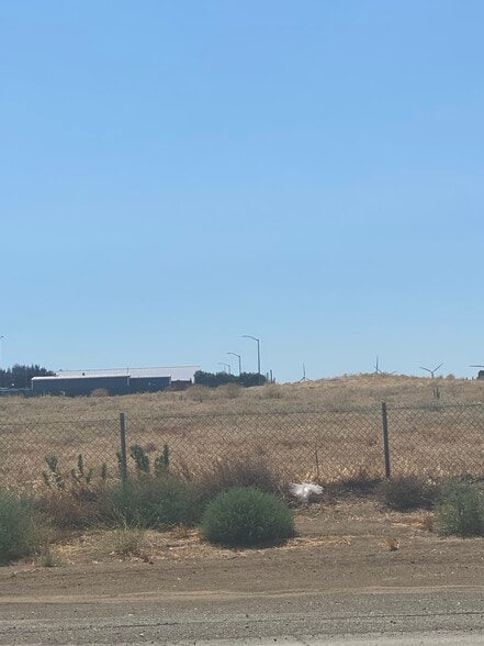 1015 Airport Rd, Rio Vista, CA for sale - Building Photo - Image 3 of 9