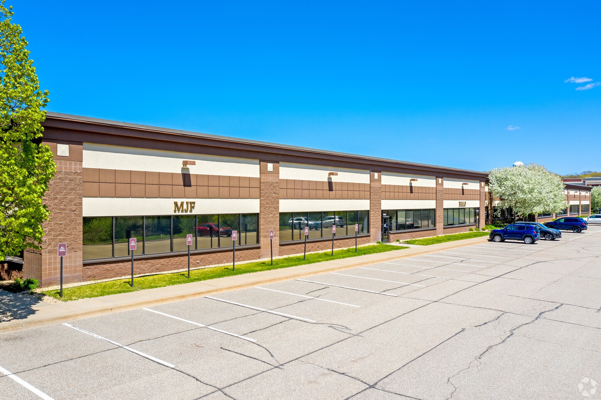 111 N Cheshire Ln, Minnetonka, MN for lease Primary Photo- Image 1 of 3