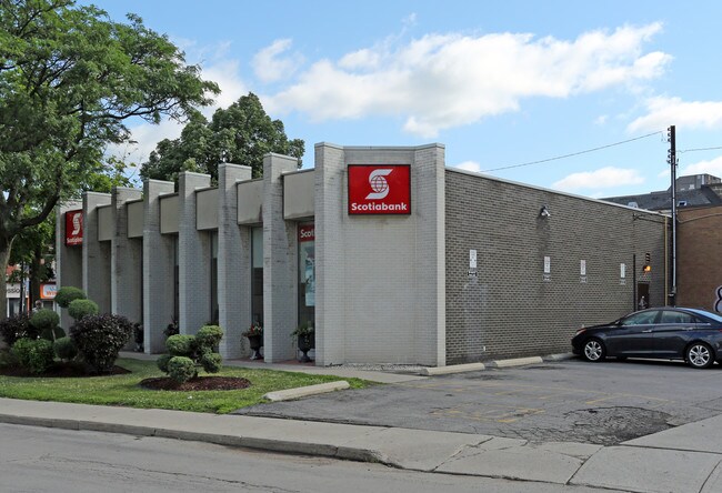 Plus de détails pour 999 King St W, Hamilton, ON - Commerce de détail à vendre