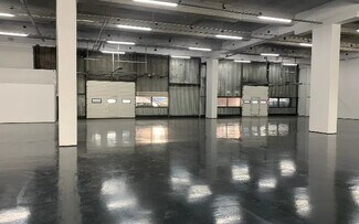 Plus de détails pour Local d'activités à louer