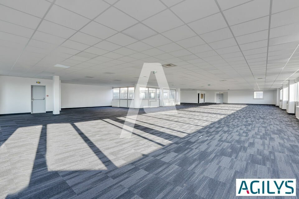 3 Avenue Du Canada, Les Ulis for lease Interior Photo- Image 1 of 6
