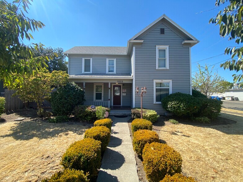 1625 12th St SE, Salem, OR à vendre - Photo du bâtiment - Image 1 de 36