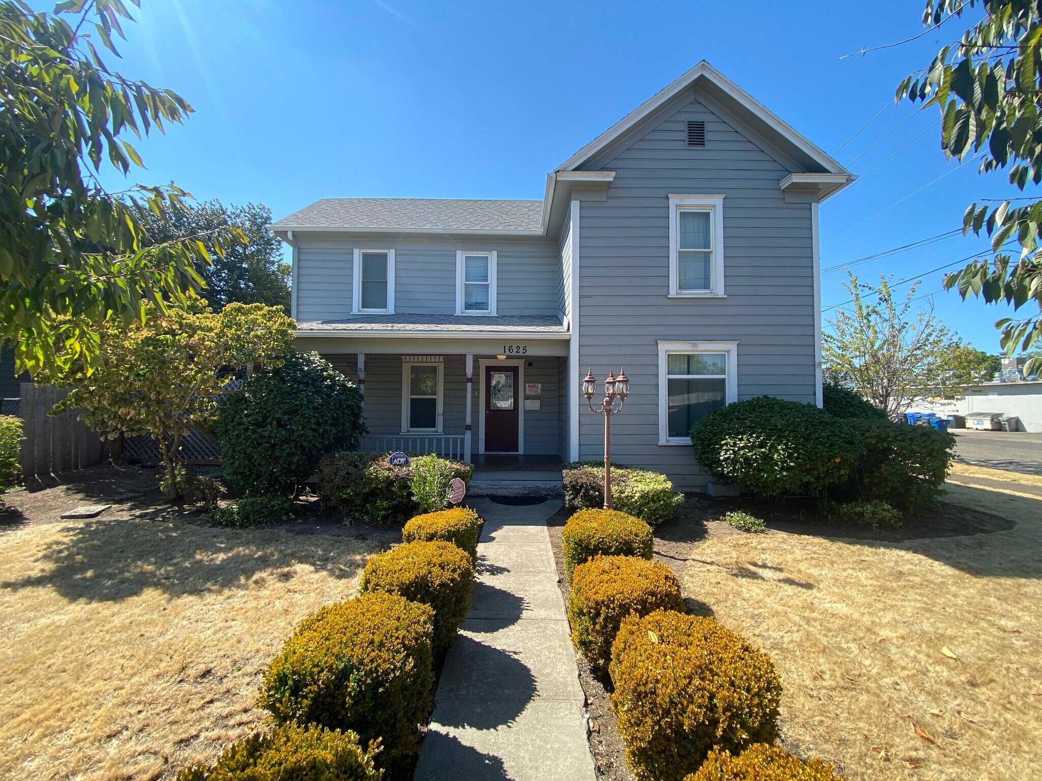 1625 12th St SE, Salem, OR à vendre Photo du bâtiment- Image 1 de 37