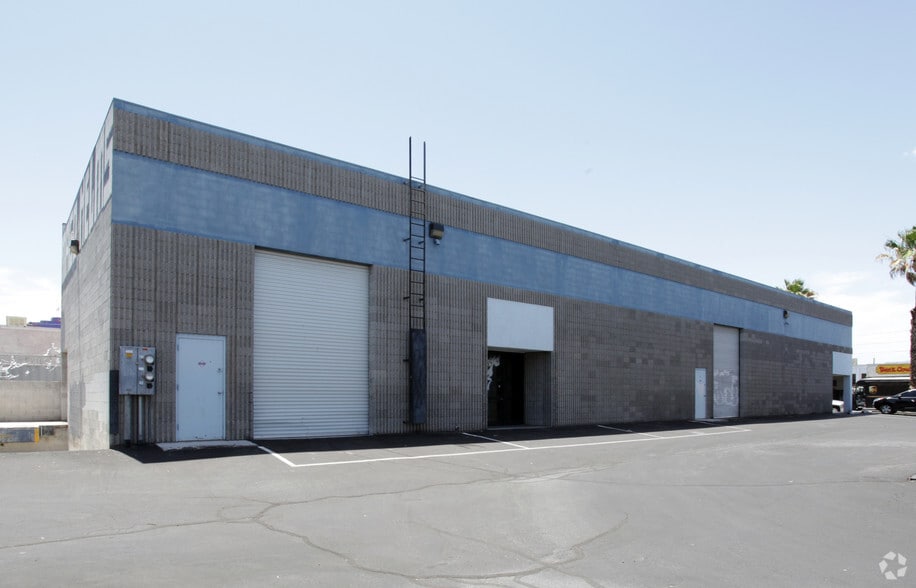 3450 Polaris Ave, Las Vegas, NV à vendre - Photo du bâtiment - Image 2 de 4