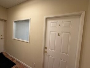 501-509 W Foothill Blvd, Monrovia, CA à louer Photo intérieure- Image 2 de 2