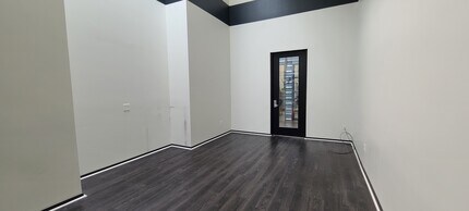 2195 Hyacinth St NE, Salem, OR for lease Interior Photo- Image 1 of 5