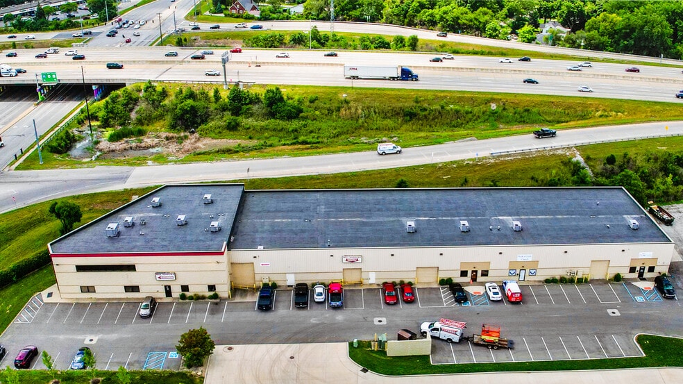 7522-7528 E Pendleton Pike, Indianapolis, IN for sale - Building Photo - Image 3 of 15