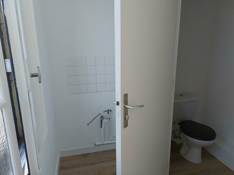 Office in Rennes for lease - Interior Photo - Image 3 of 5