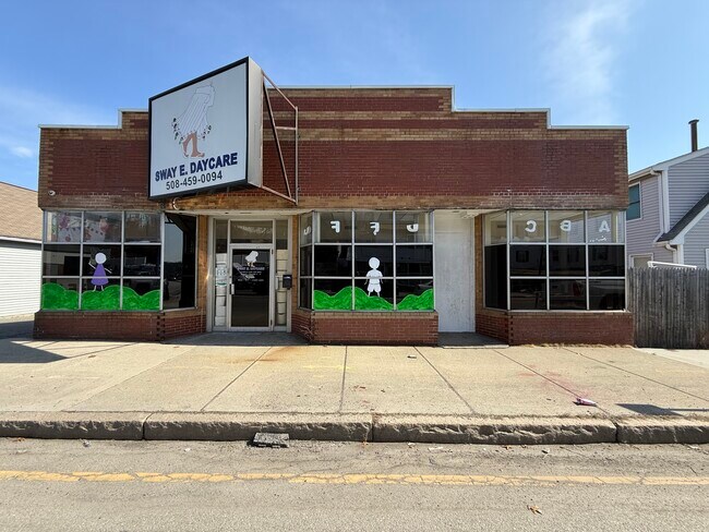 More details for 118 W Boylston St, Worcester, MA - Retail for Sale