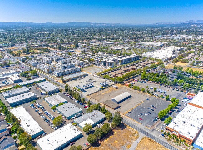 Plus de détails pour 467 Yolanda Ave, Santa Rosa, CA - Industriel à louer