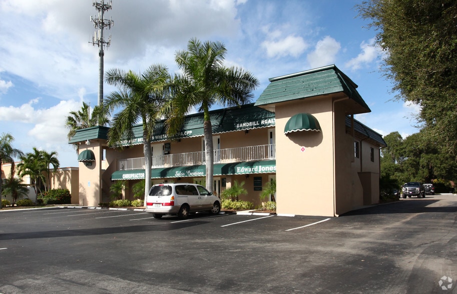 1429 Colonial Blvd, Fort Myers, FL for lease - Building Photo - Image 1 of 4