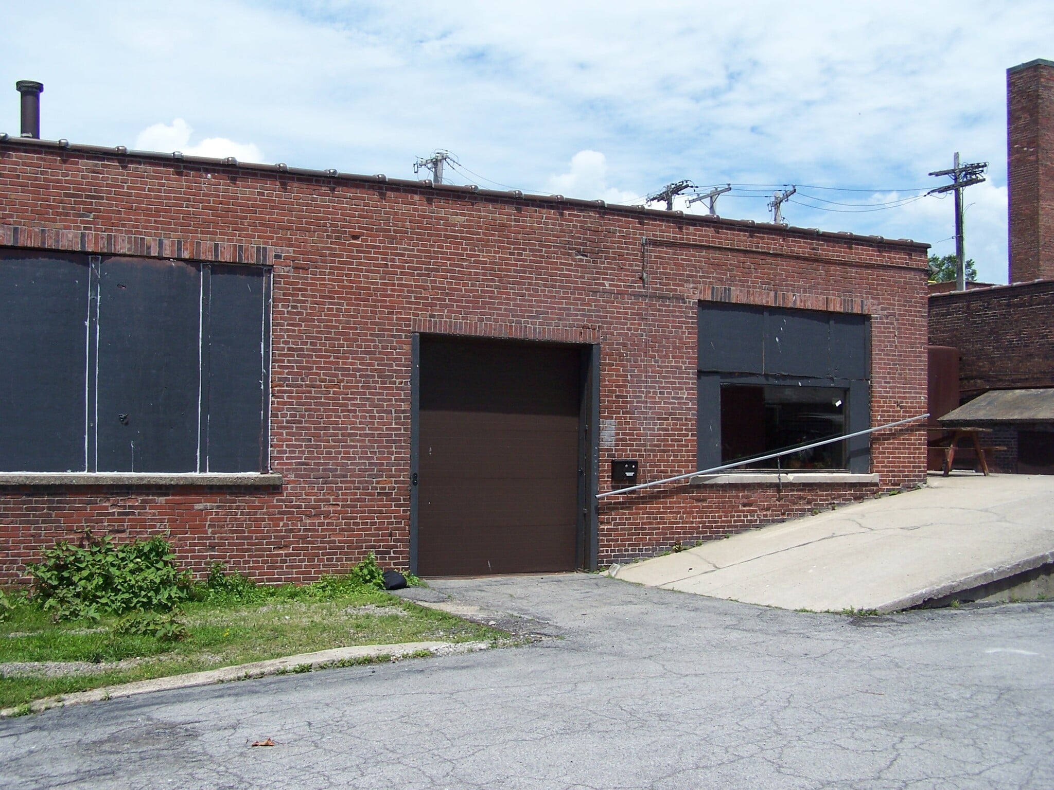 1032 Niagara St, Buffalo, NY for lease Primary Photo- Image 1 of 2