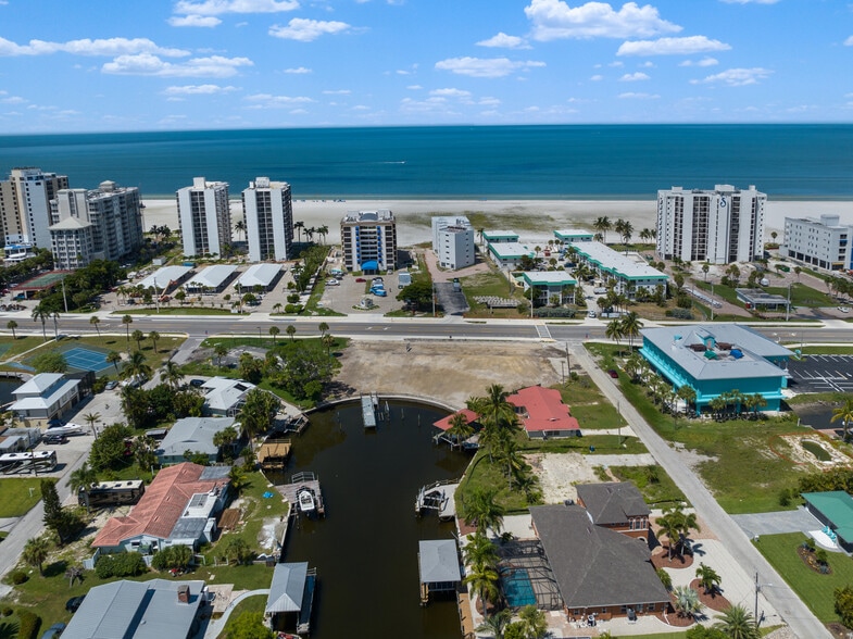 6555 Estero Blvd, Fort Myers, FL à vendre - Aérien - Image 2 de 17