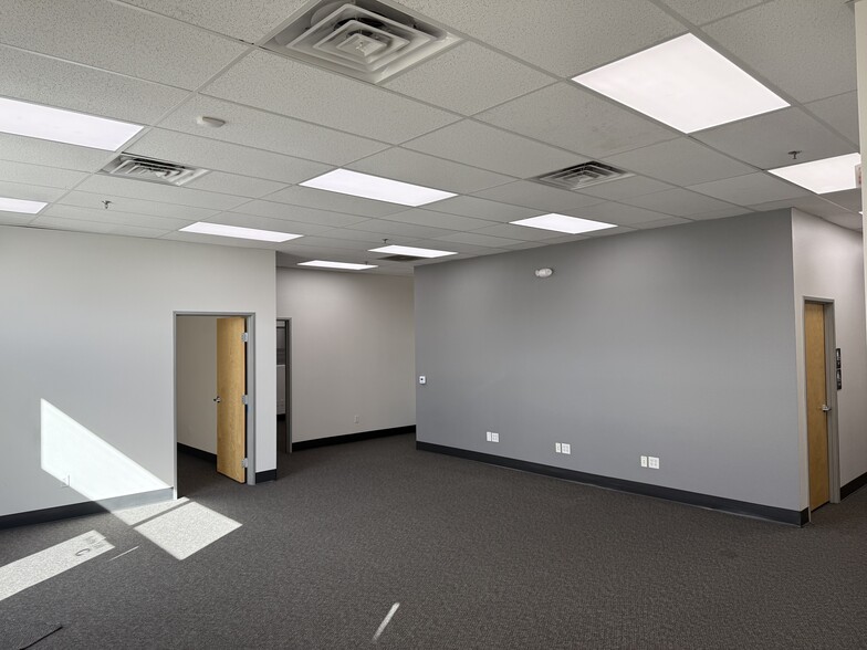 3101 N Lamb Blvd, Las Vegas, NV for lease - Interior Photo - Image 3 of 5