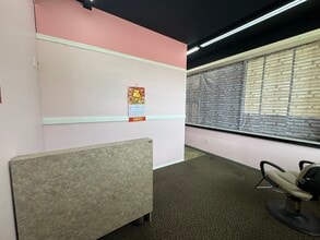 76 Derry Rd, Hudson, NH à louer Photo intérieure- Image 1 de 9