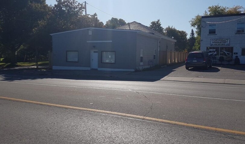 273 Thompson Rd, London, ON for sale Building Photo- Image 1 of 1