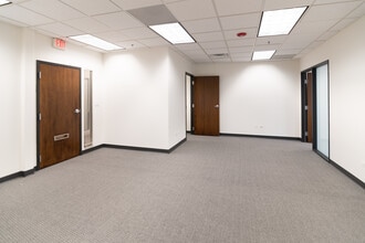 900 Skokie Blvd, Northbrook, IL for lease Interior Photo- Image 2 of 3