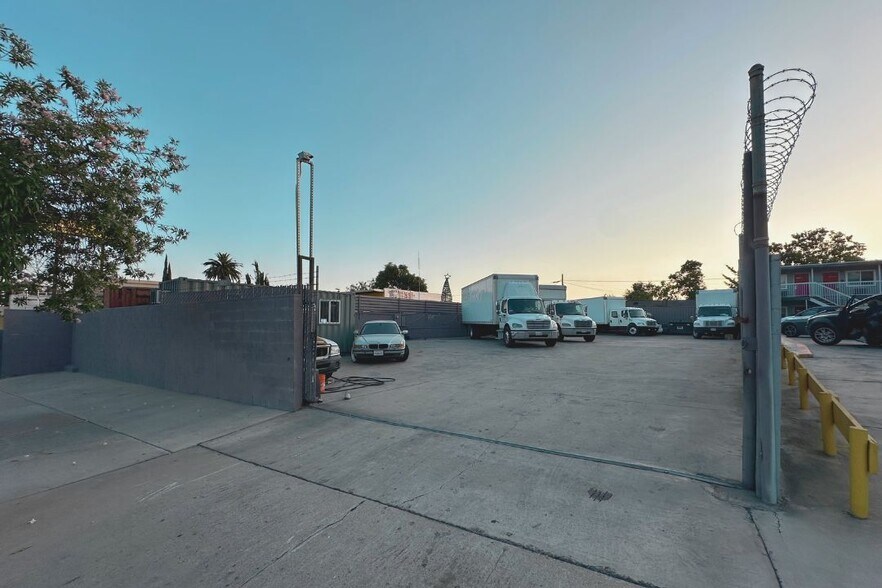 1545 Lincoln Ave, Pasadena, CA à louer - Photo du bâtiment - Image 2 de 17