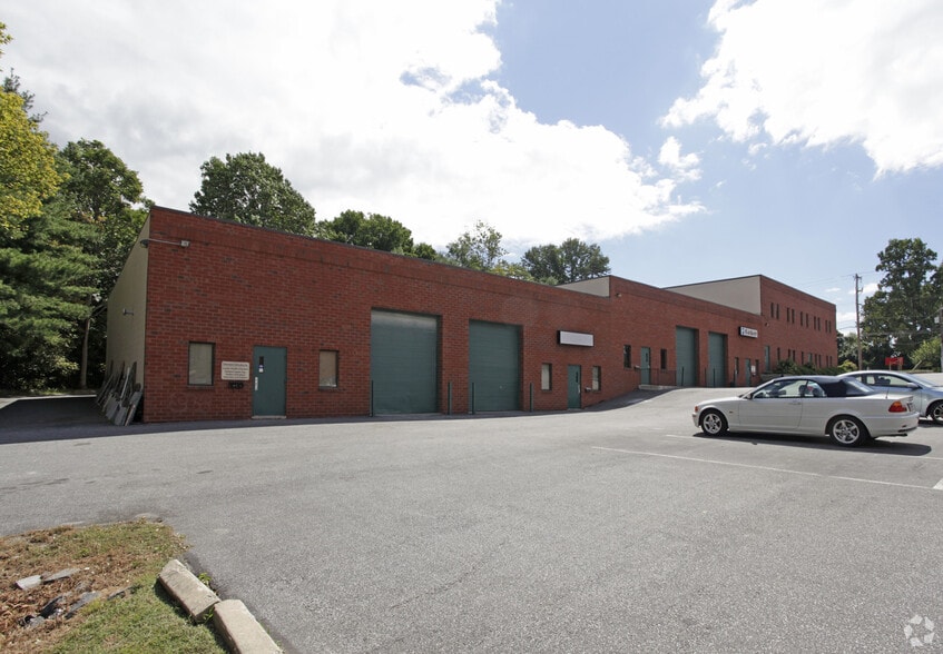 77 W Baltimore Pike, Media, PA for lease - Building Photo - Image 2 of 13