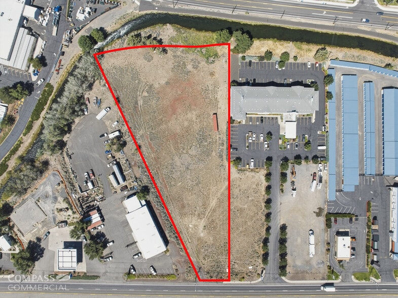 2285 S Highway 97, Redmond, OR for sale - Building Photo - Image 2 of 12