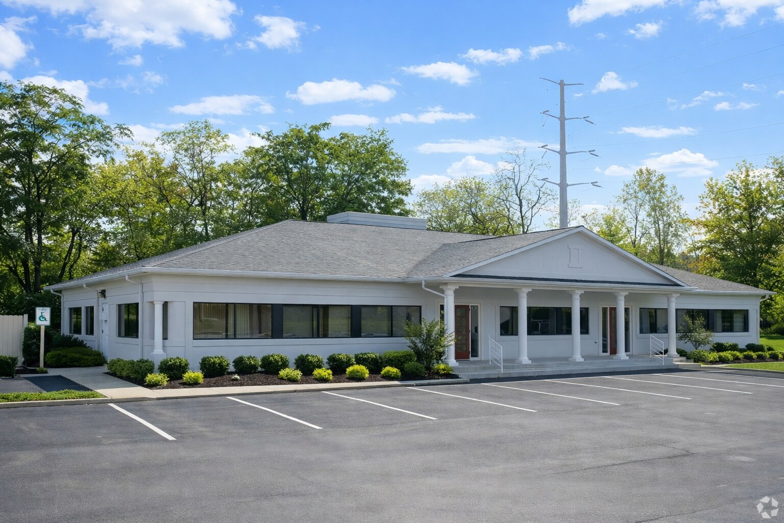 6711 Monroe St, Sylvania, OH à louer Photo du bâtiment- Image 1 de 9
