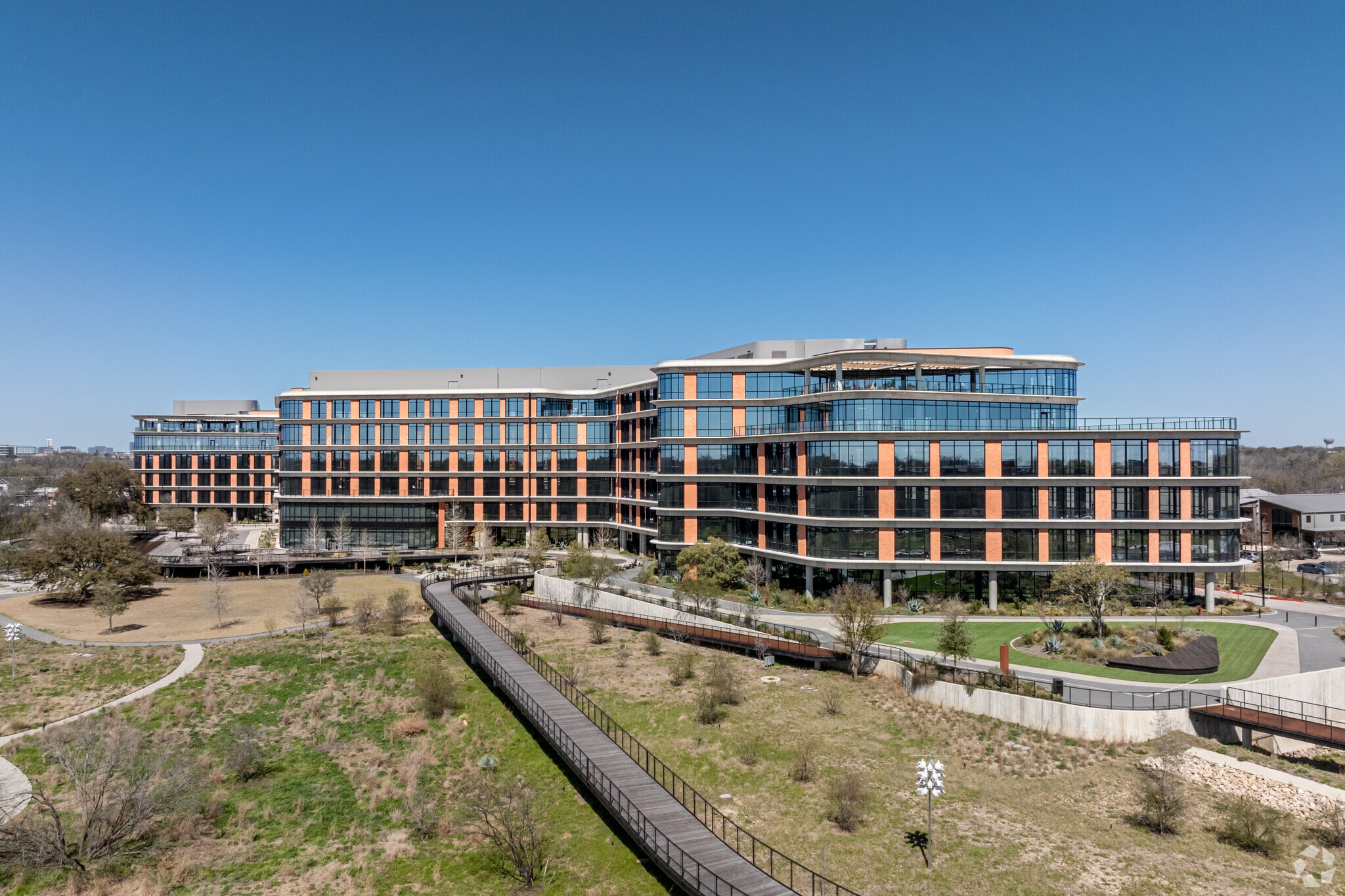 1017 Springdale Rd, Austin, TX for lease Primary Photo- Image 1 of 54