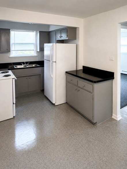 1025-1049 W Vermont St, Calumet Park, IL à vendre - Photo du bâtiment - Image 3 de 38