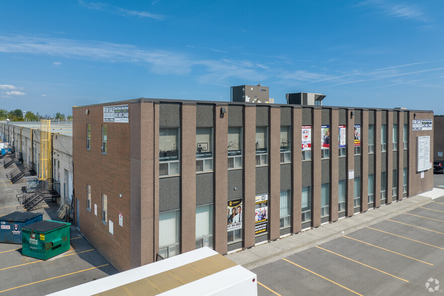 2465 Cawthra Rd, Mississauga, ON for lease - Building Photo - Image 2 of 14