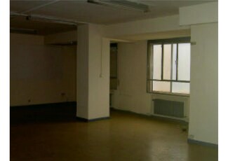 Plus de détails pour Multi-résidentiel à vendre