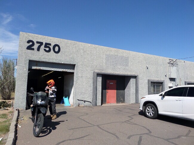 More details for 2750 W Palm Ln, Phoenix, AZ - Industrial for Lease