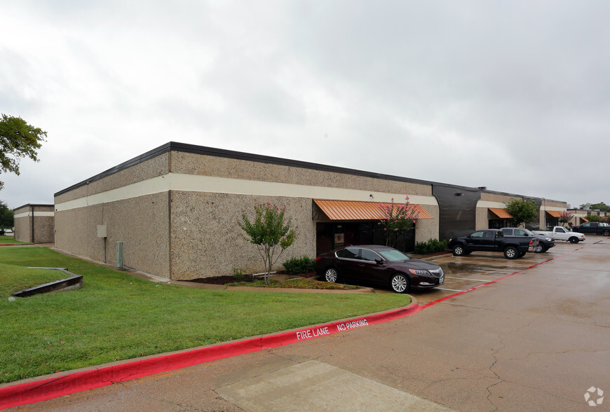 1224 W Corporate Dr, Arlington, TX for lease - Primary Photo - Image 1 of 2