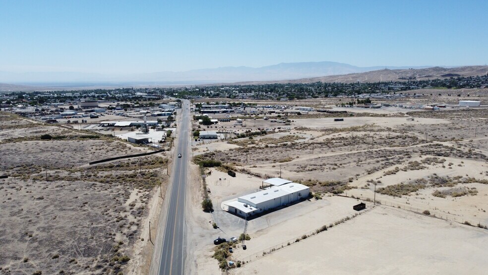 1537 Kern St, Taft, CA à louer - Photo du bâtiment - Image 3 de 19