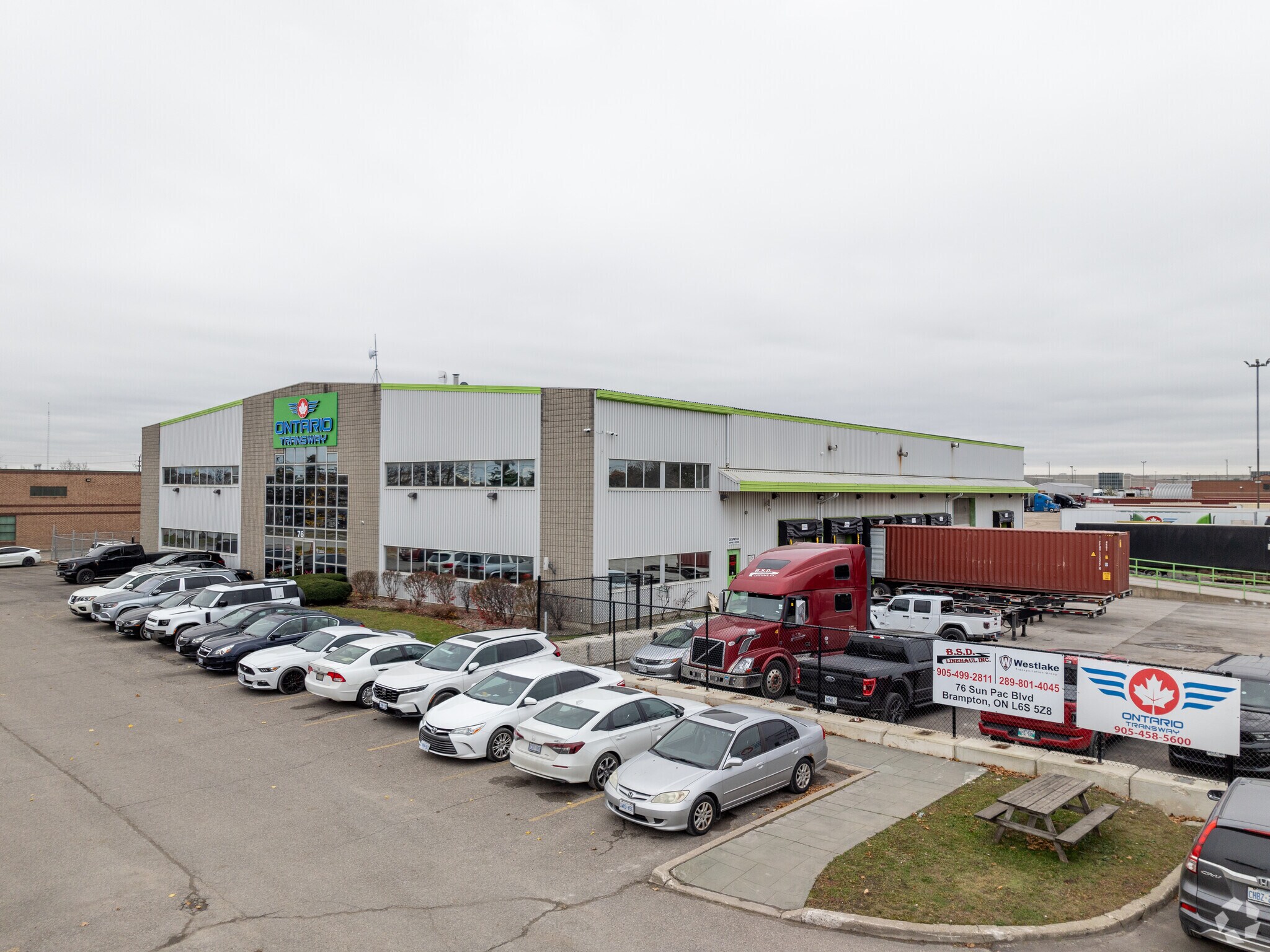 76 Sun Pac Blvd, Brampton, ON à vendre Photo principale- Image 1 de 1