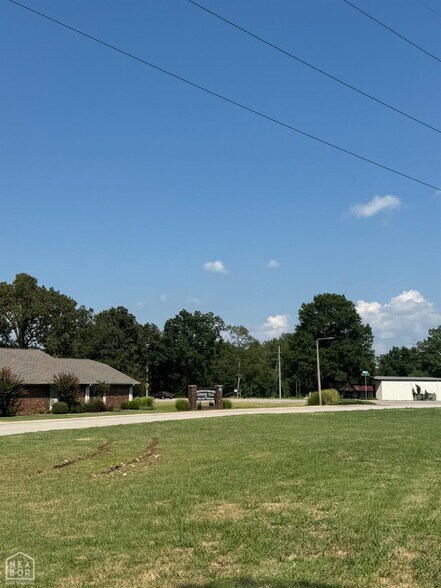 5201 Summer Pl, Jonesboro, AR à vendre - Photo du bâtiment - Image 2 de 6