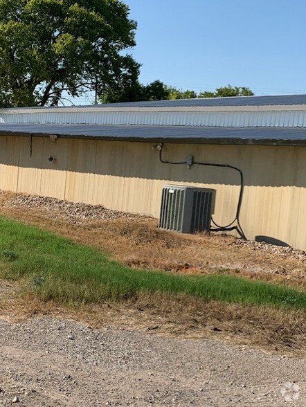 11900 FM 812 Rd, Del Valle, TX à louer - Photo du bâtiment - Image 3 de 4