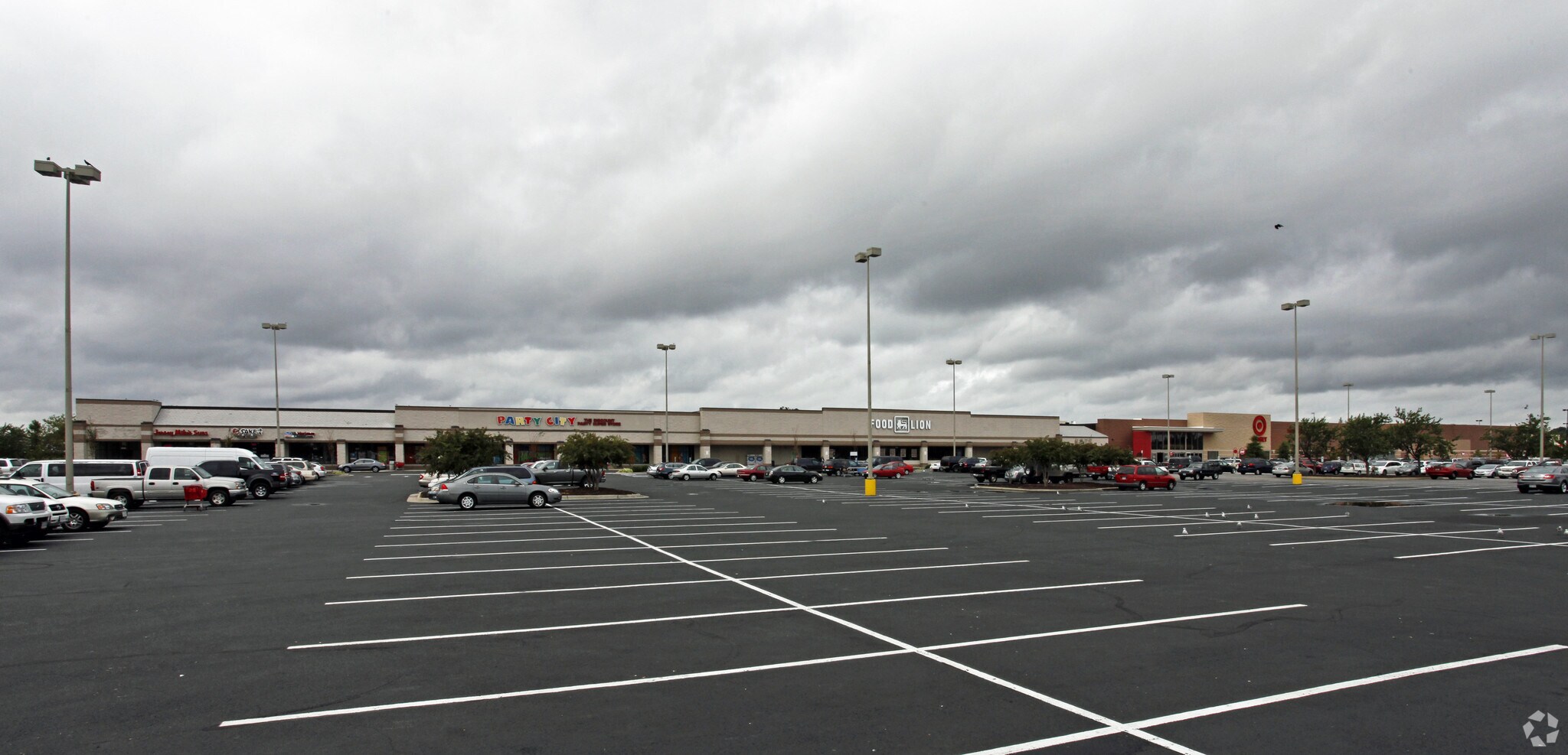 1201-1301 N Military Hwy, Norfolk, VA à louer Photo du bâtiment- Image 1 de 18