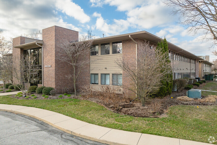 3425 Executive Pky, Toledo, OH for lease - Building Photo - Image 1 of 4