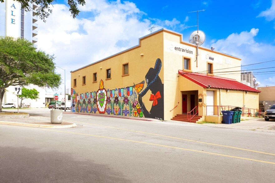 102 N Mesquite St, Corpus Christi, TX à vendre - Photo du bâtiment - Image 2 de 19