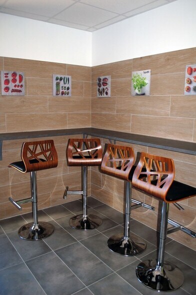 Office in Montpellier for lease - Interior Photo - Image 3 of 5