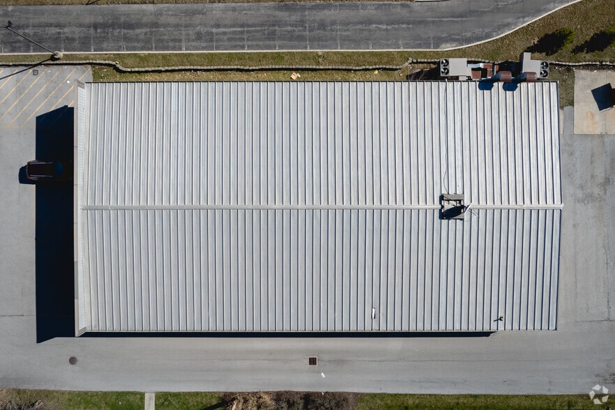 2205 Tiffin Ave, Findlay, OH for lease - Building Photo - Image 2 of 5