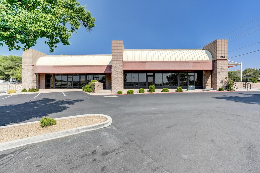 1365-1385 Iron Springs Rd, Prescott, AZ à louer - Photo du bâtiment - Image 2 de 22