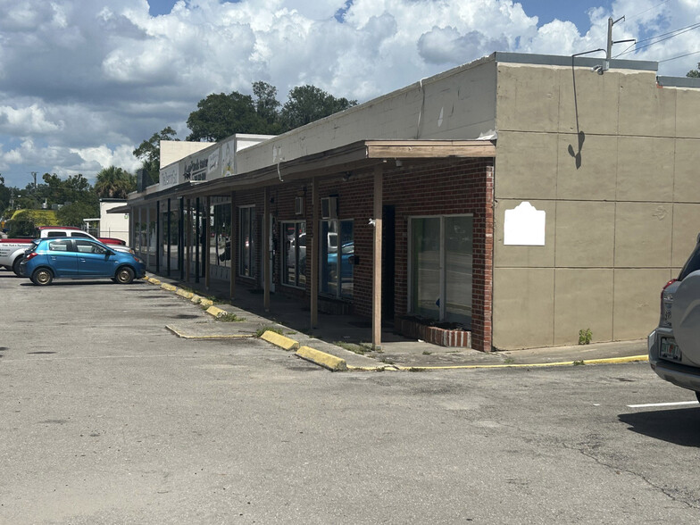 2421-2427 Crill Ave, Palatka, FL for sale - Building Photo - Image 2 of 10