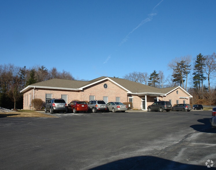 30 Corporate Dr, Clifton Park, NY for sale - Primary Photo - Image 1 of 2