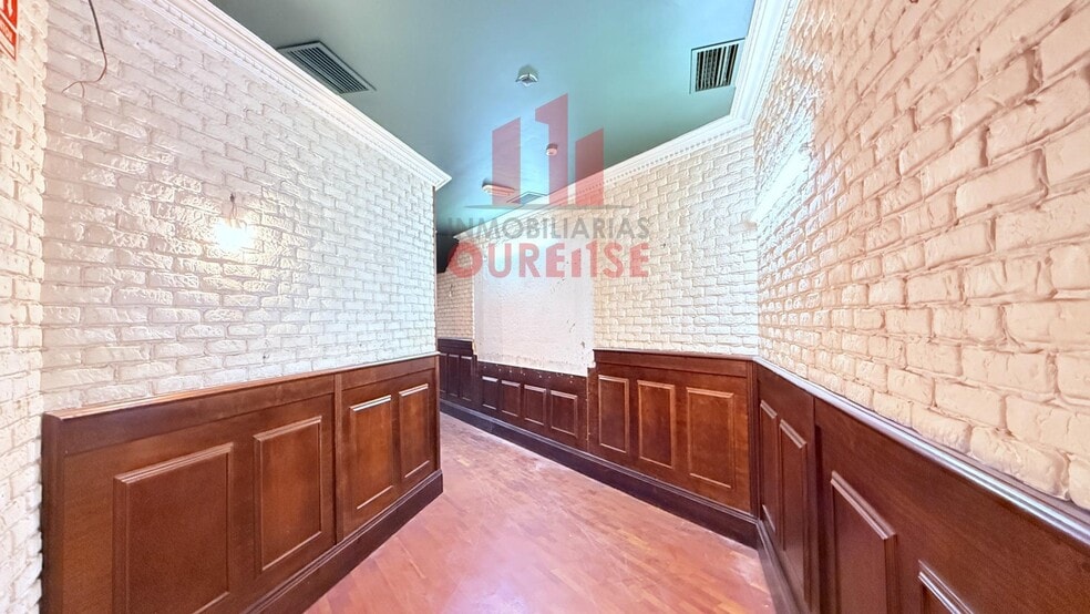Retail in Ourense, Orense for sale - Interior Photo - Image 3 of 16