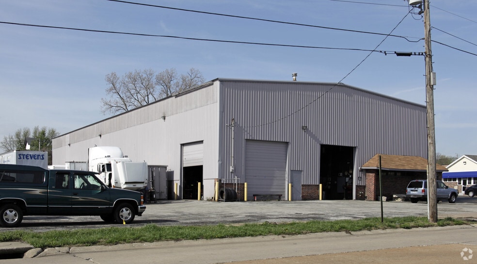 3 Industrial Ln, Florissant, MO for sale - Building Photo - Image 3 of 8