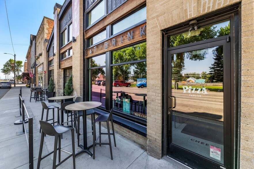 114 E Main St, Manhattan, MT à vendre - Photo du bâtiment - Image 2 de 24