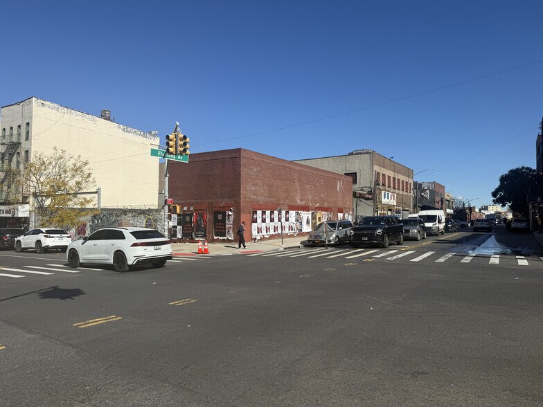 455 Bushwick Ave, Brooklyn, NY à vendre - Photo du bâtiment - Image 2 de 3