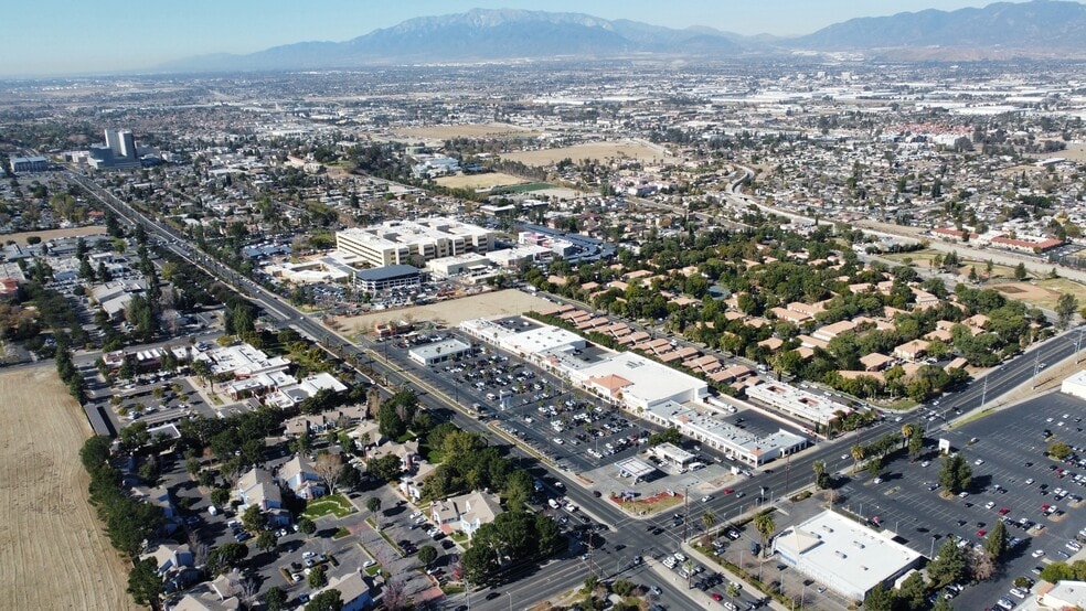 25540 Barton Rd, Loma Linda, CA for lease - Building Photo - Image 2 of 5