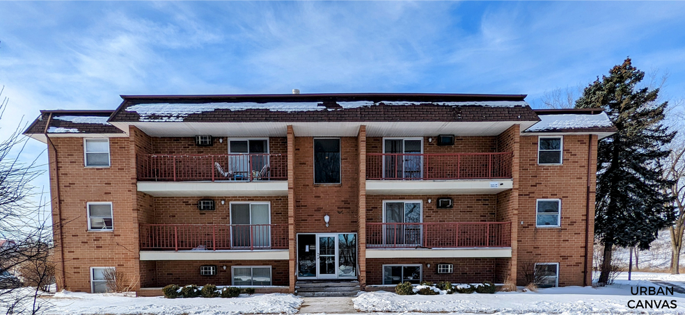 6021 Canden Ave, Portage, IN à vendre - Photo du bâtiment - Image 2 de 14